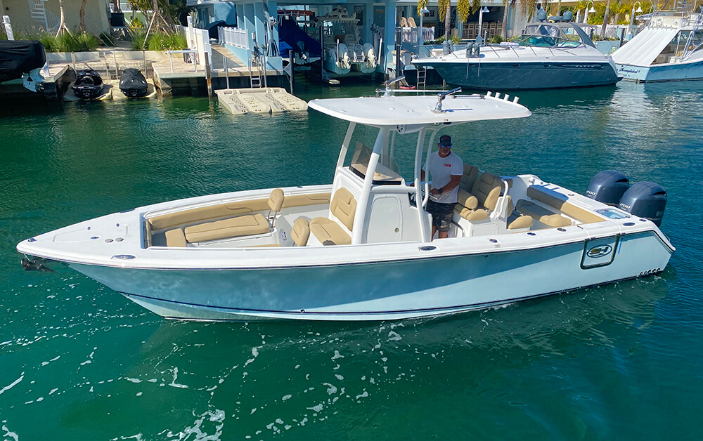 An image of Boat #25 - 27’ SEA HUNT GAMEFISH from Anchors Away Boat Rentals
